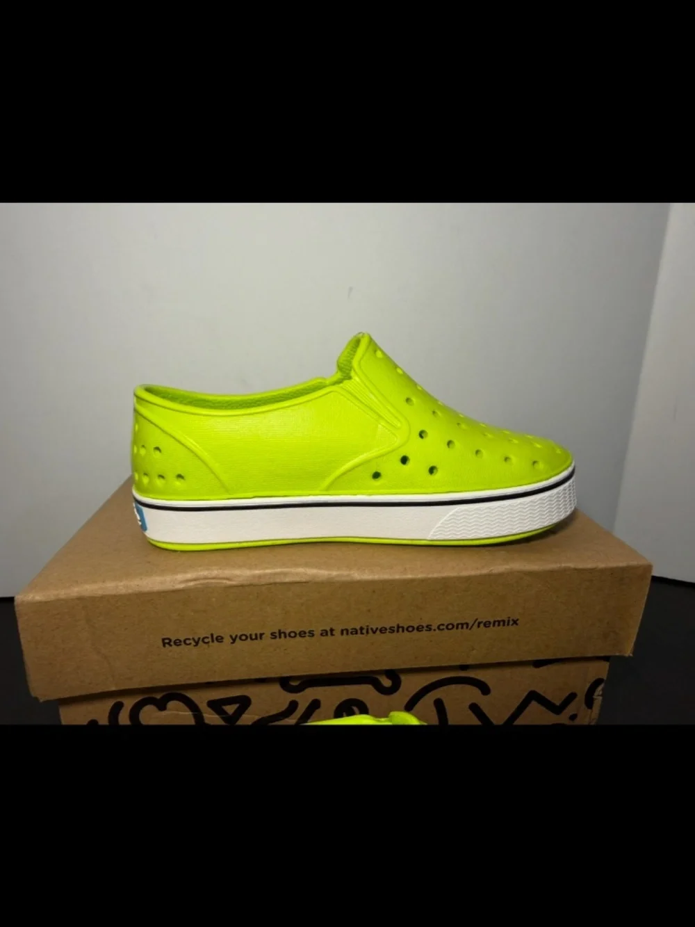 Native Miles Slip On Shoes Chartreuse/Shell White Little Kids/Toddler C12